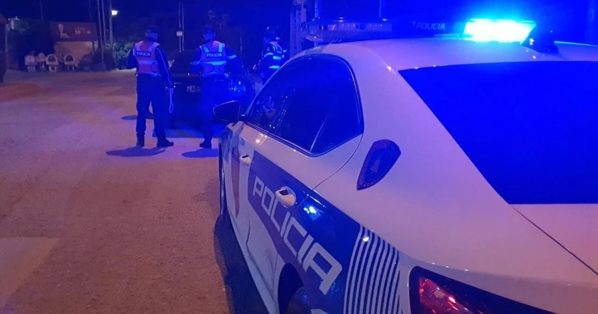 Të shtëna me armë në një banesë në Elbasan  policia nis verifikimet