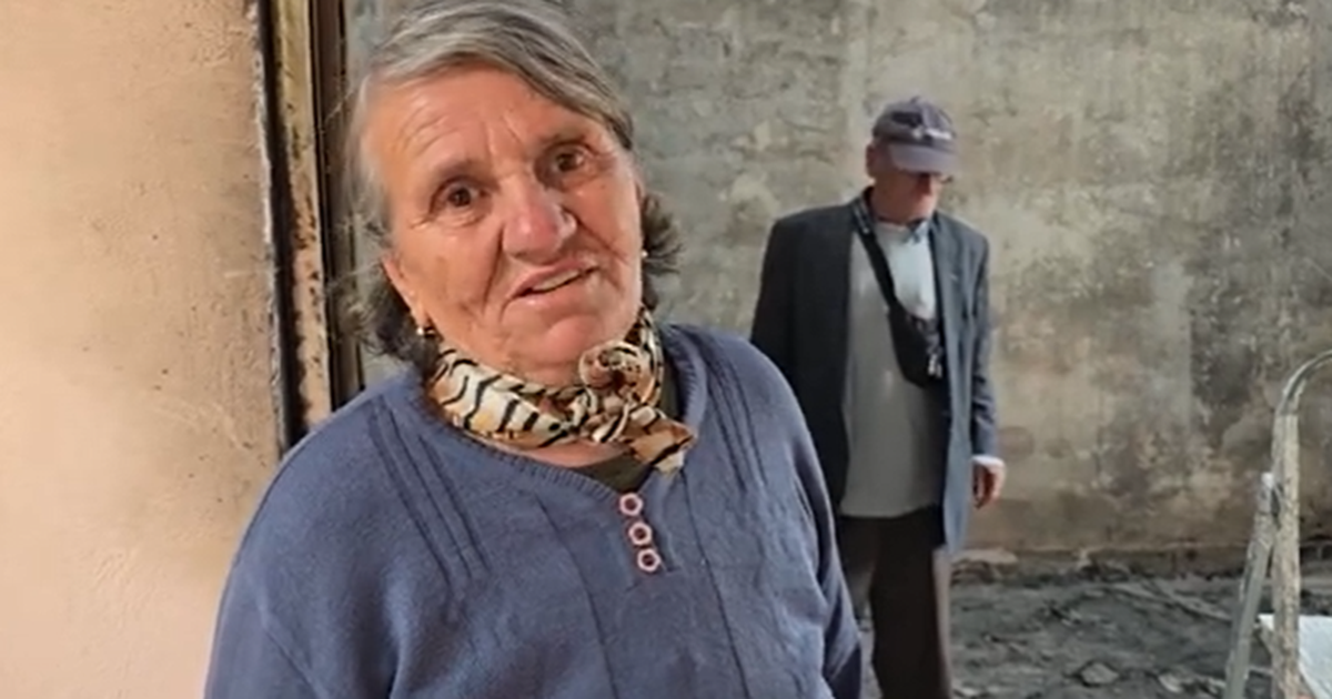 Banesa u dogj nga zjarri  çifti i moshuar në Vlorë në mëshirë të fatit  Flejmë jashtë