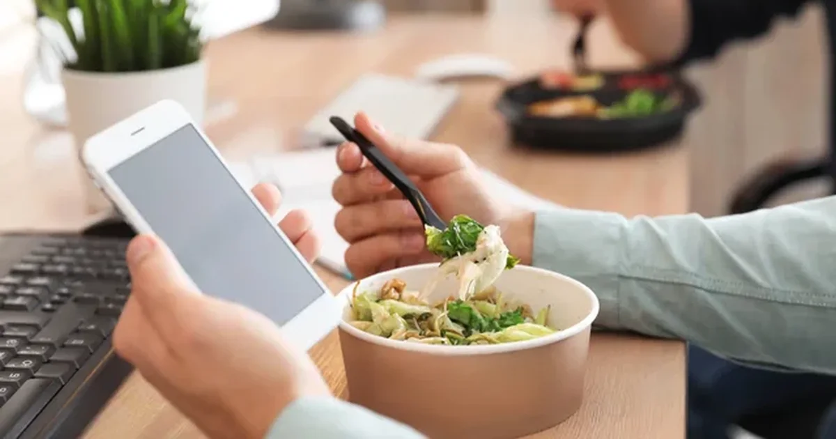 Disa vakte të shijshme dhe të shëndetshme që mund t i merrni me vete në punë