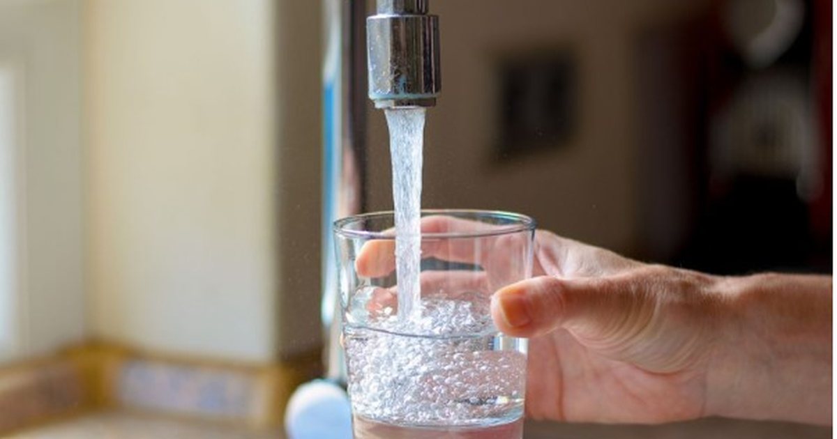 Rreziqet që vijnë nga uji me klor i rubinetit  kujdesi që duhet të tregoni