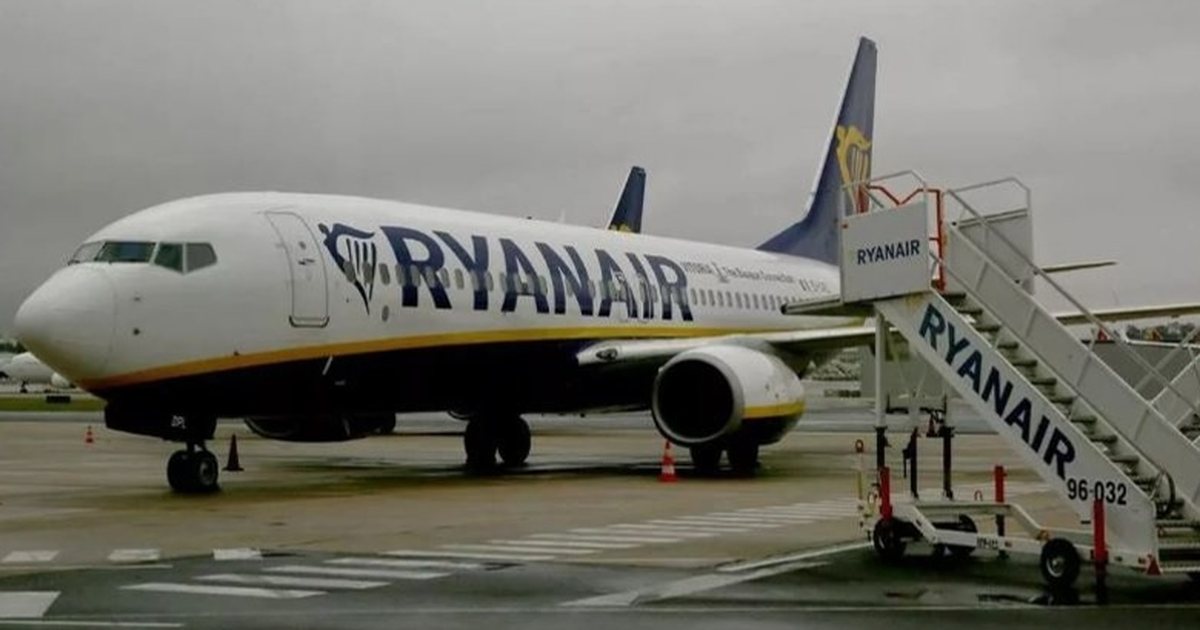 Probleme në Rinas nga moti i keq  dy avionë të Ryanair nuk arrijnë të ulen në Tiranë
