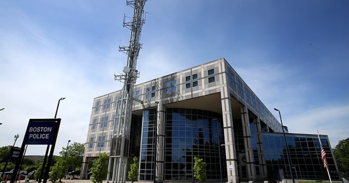 E pushuan nga puna për     Ish policja shqiptare fiton dëmshpërblimin e MADH pasi kolegët e tallnin për jetën seksuale