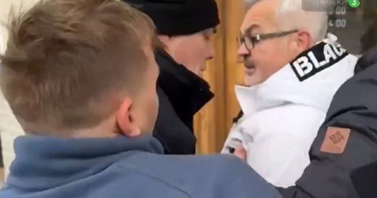 Incident i rëndë në Rusi  turma sulmon ambasadorin e Polonisë  Rriten tensionet mes Varshavës dhe Moskës