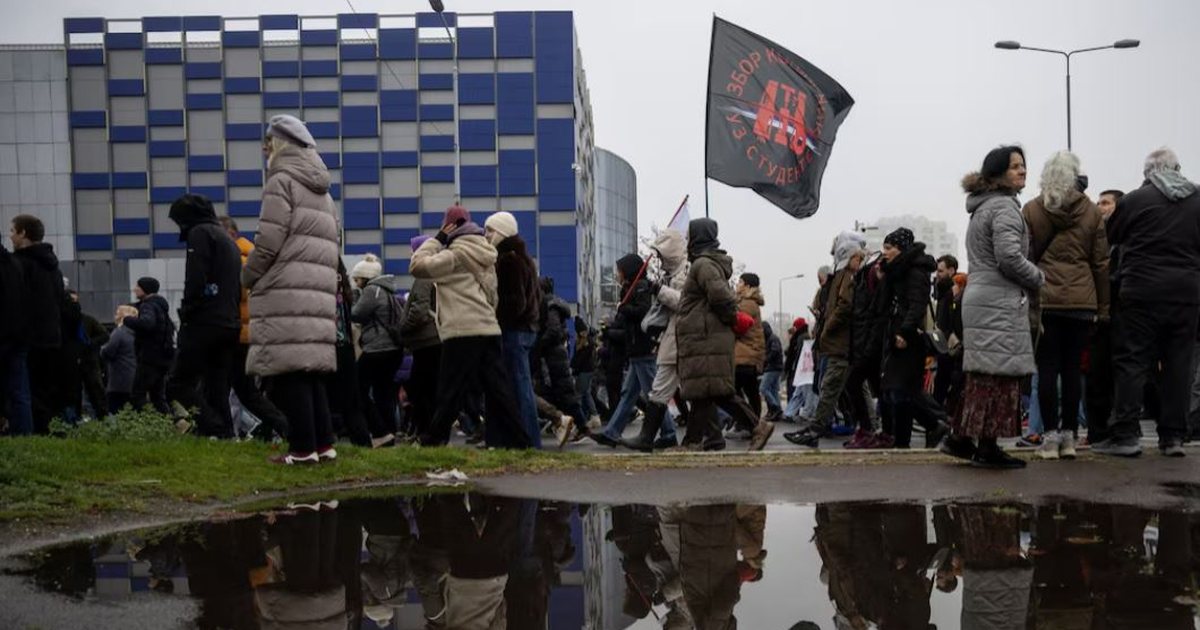 Beograd  protestuesit serbë kërkojnë përgjegjësi për sulmet ndaj studentëve
