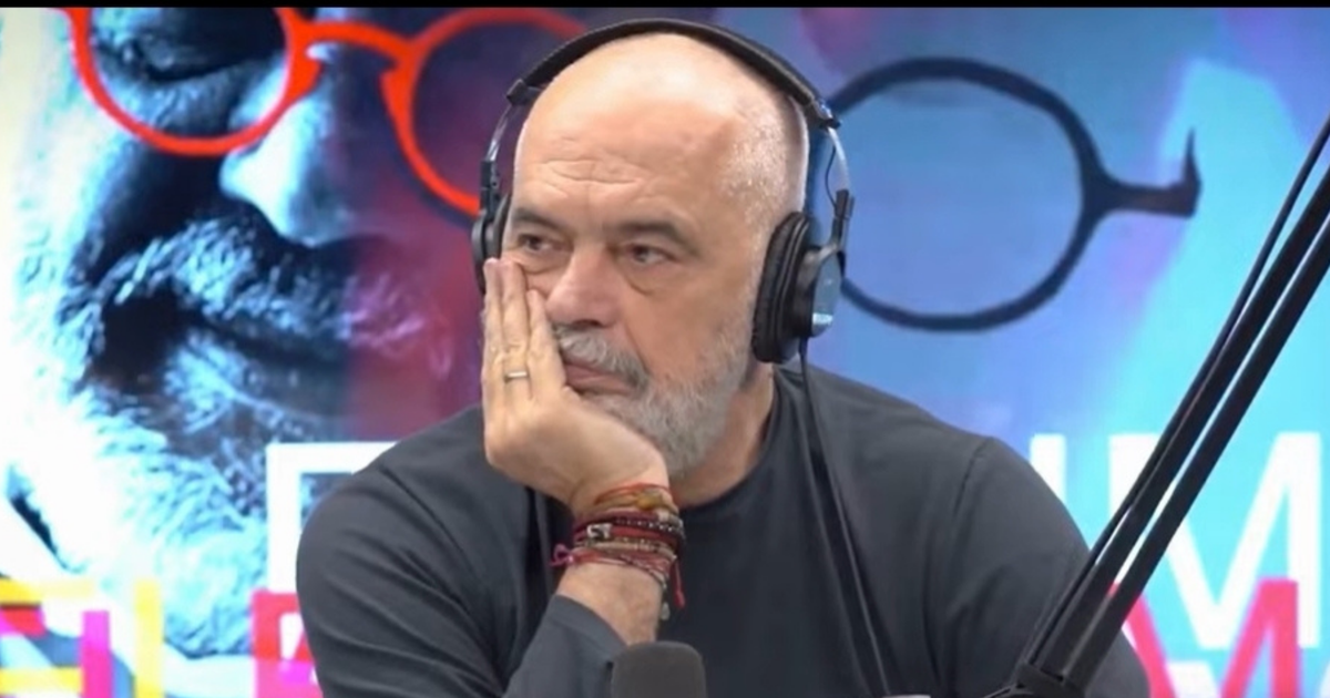 Gjuhëtarja në podcastin  Flasim   Sintaksa juaj është e çuditshme  Kryeministri  Zheji më ka influencuar me  piruetat  e gjuhës shqipe