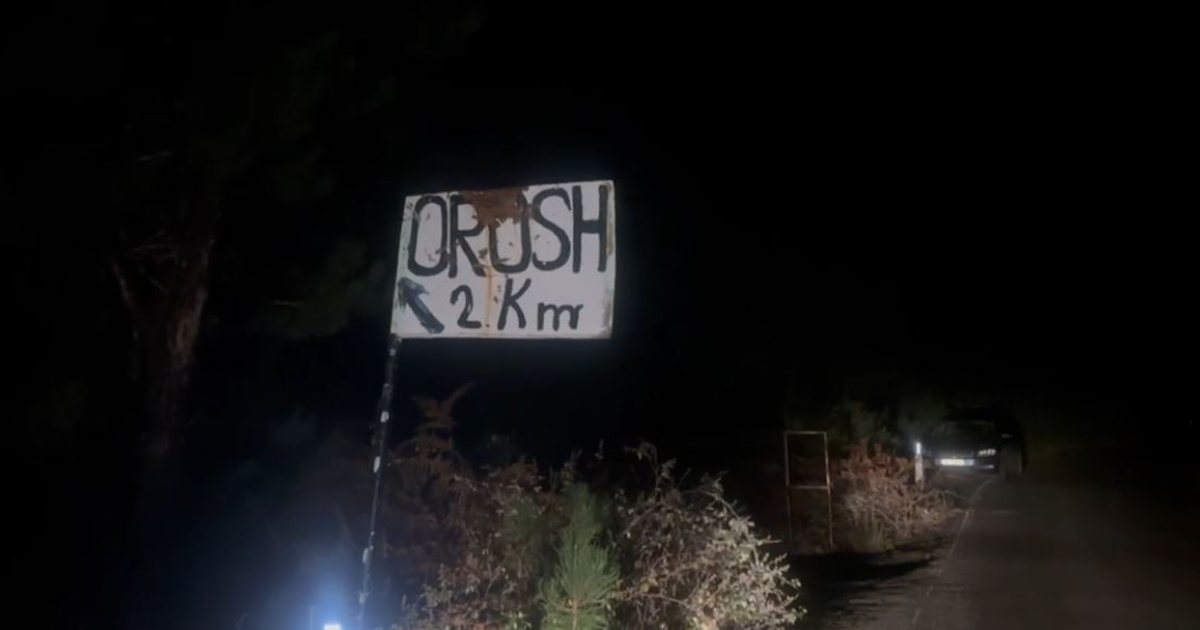 Vijon ngujimi në banesë i dy të armatosurve në Orosh  policia dërgon motrën e një prej të izoluarve për të negociuar