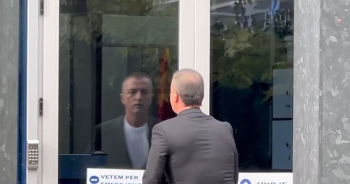 Pas më shumë se një ore në SPAK  Tërmet Peçi largohet nga Prokuroria e Posaçme