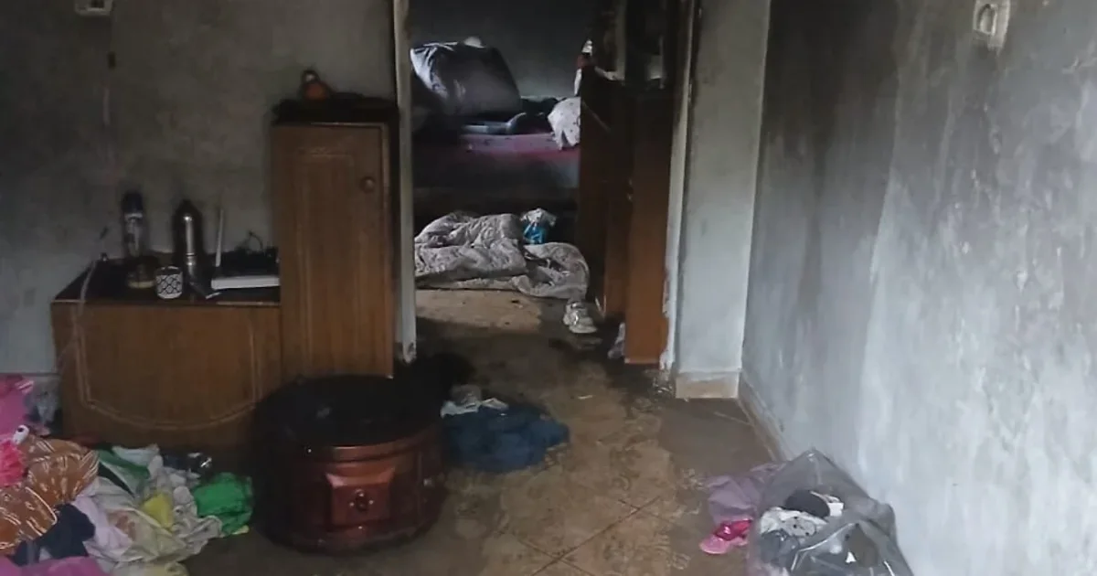 Merr flakë banesa në Lezhë  shkrumbohen dhomat e gjumit  fqinjët   