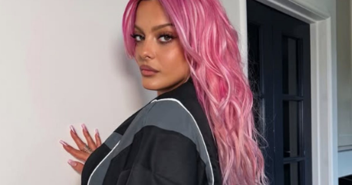 VIDEO  Flamuri kuq e zi valëvitet në Amerikë  Bebe Rexha ndan me krenari pamjet