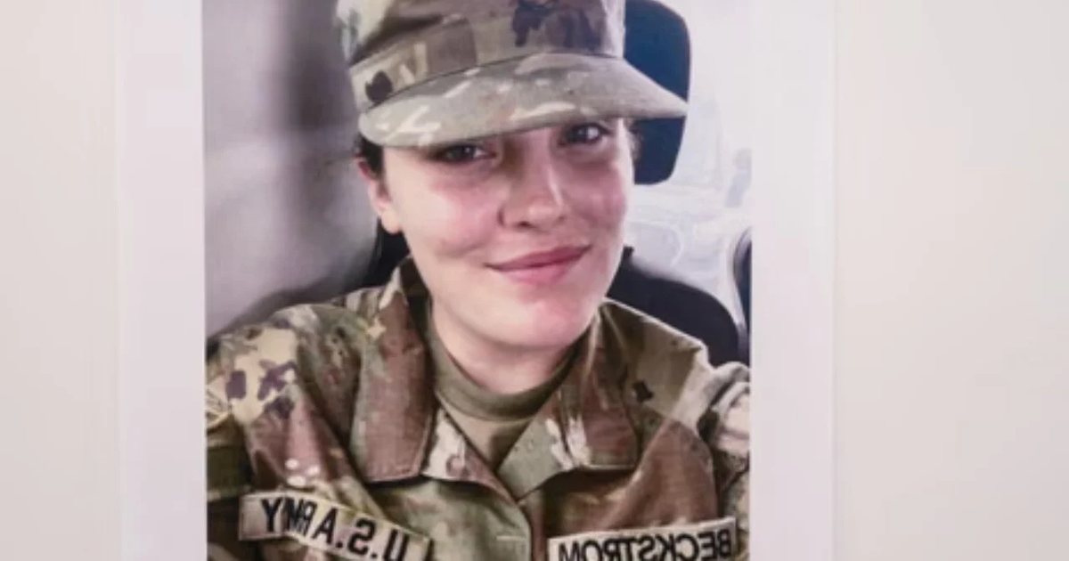 U plagos nga sulmi me armë pranë Shtëpisë së Bardhë  vdes anëtarja 20 vjeçare e Gardës Kombëtare  Paralajmërimi i Trump