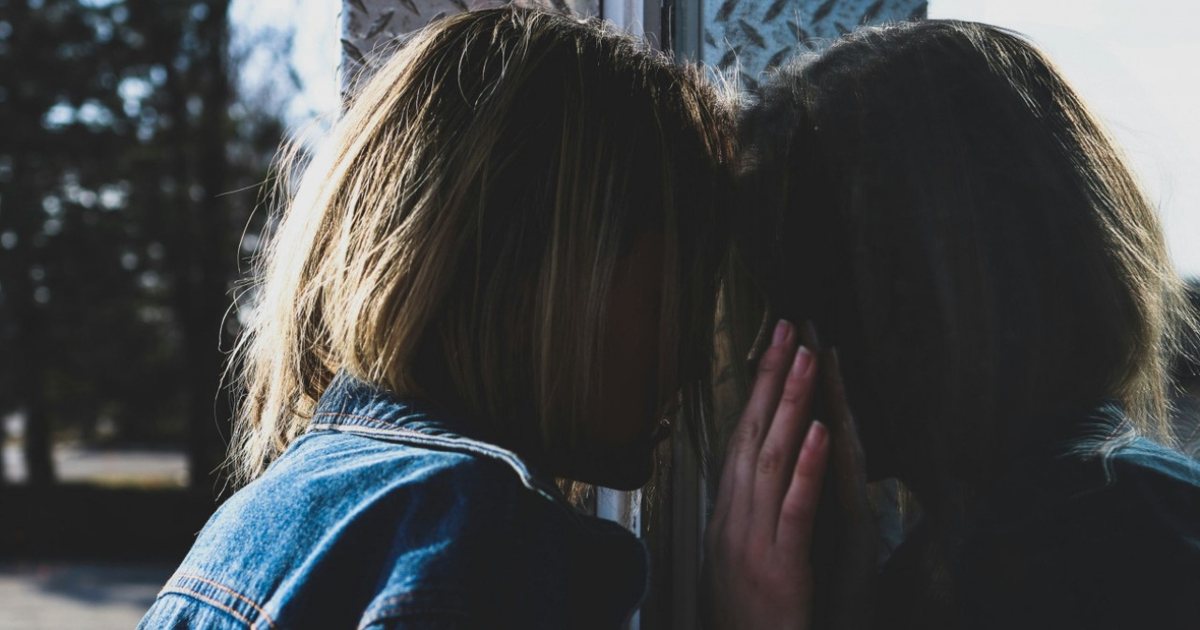 14 vjeçarja shqiptare abortoi pasi nëna e dhunoi  Flet babai  Gënjen  U martua dhe s na tregoi 