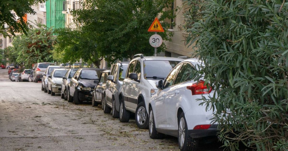 Mijëra vende të parkimit publik rrezikohen të hiqen  ja në cilin qytet do të zbatohet
