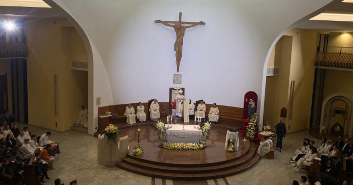 Arqidioqeza Metropolitane pas vdekjes të Simon Kullit  Tre ditë meshë për nder të Ipeshkvit të Vaut të Dejës