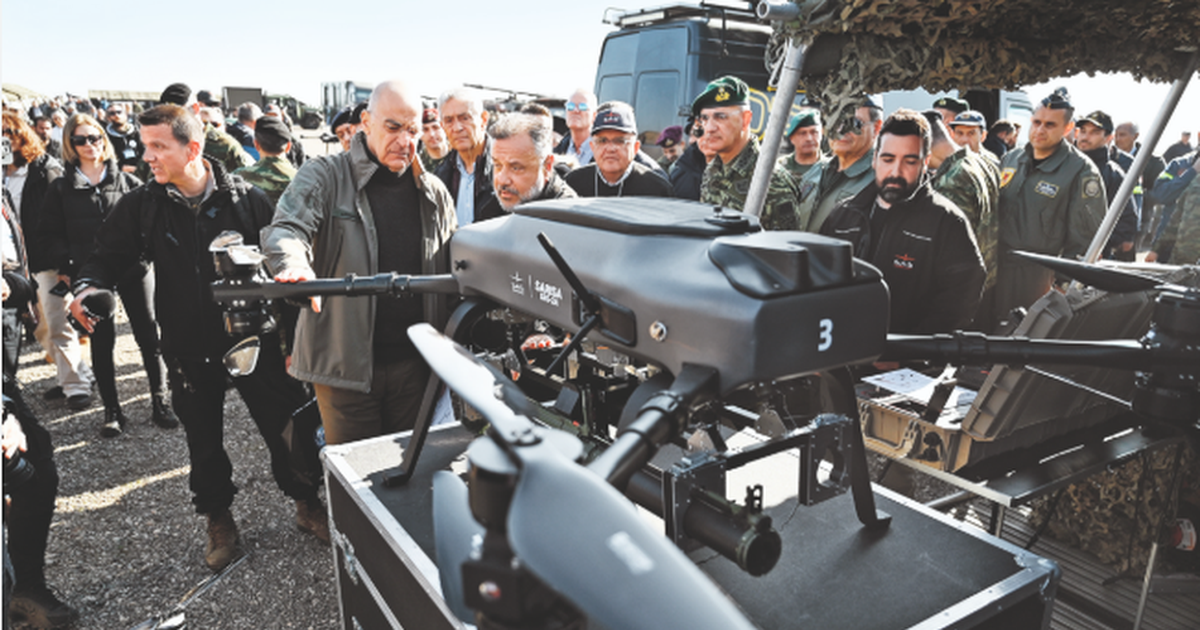  Arma e ushtarit grek nuk është më pushka  por droni   Dendias  Egjeun do ta mbyllim nga toka