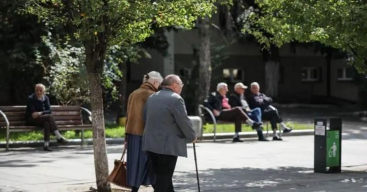 Nis shpërndarja e bonusit të fundvitit për pensionistët  Ja deri KUR mund ta tërhiqni