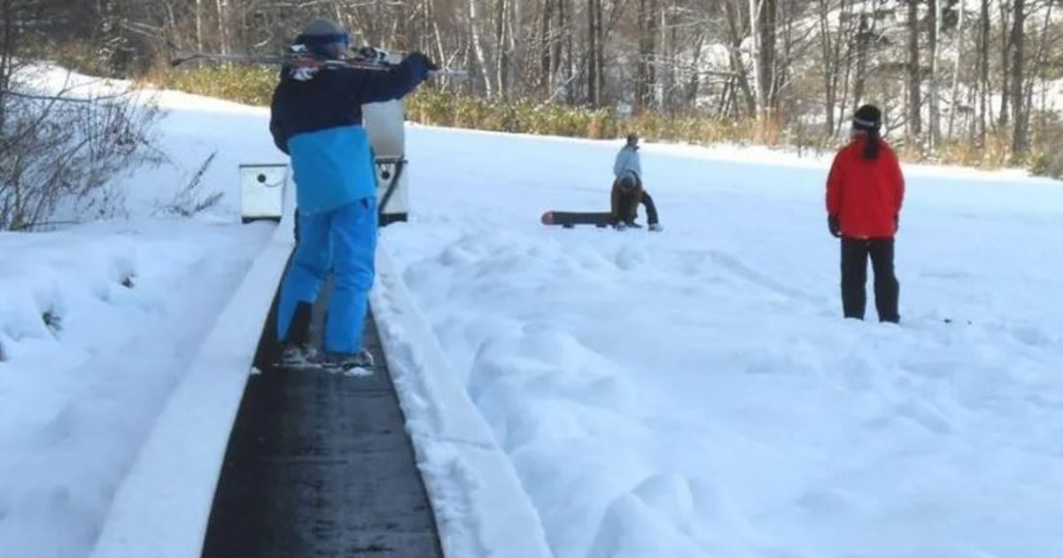 Pushimet kthehen në tragjedi  I ngeci dora në shkallët lëvizëse  humb jetën 5 vjeçari