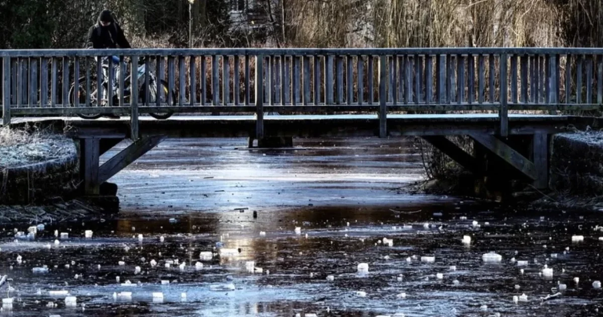 Dhjetori më i ftohtë në 15 vjet  dhomat e urgjencës mbushen me pacientë për shkak të rrëshqitjeve në akull