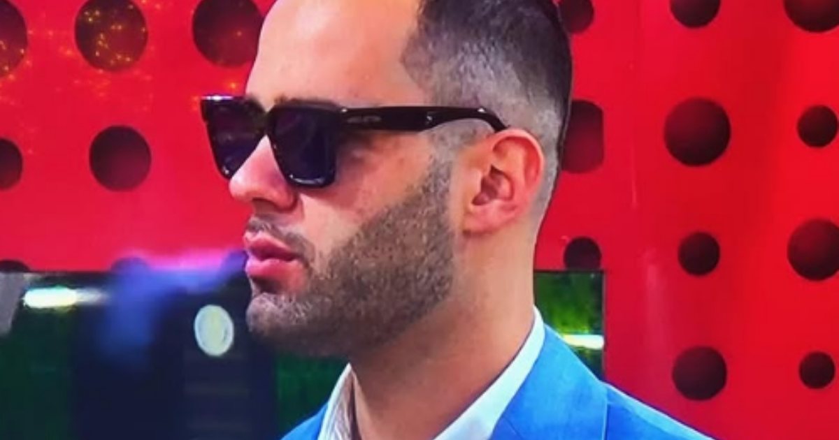  Ish e dashura 6 vite më e madhe se unë      Stenaldo  hap zemrën   Ishte libaneze  një nga njerëzit më të shkëlqyer   