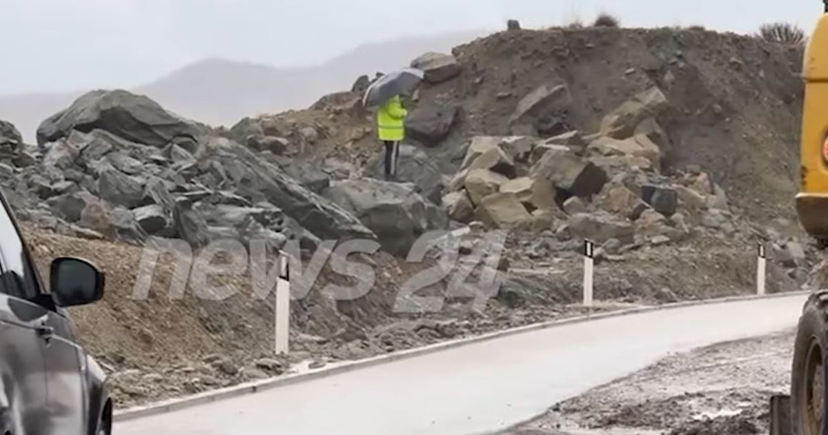 Rruga 260 mln euro e Ballukut  Situata ende problematike në aksin Qafë Plloçë Qukës  rrëshqitje dheu në Urën e Golikut