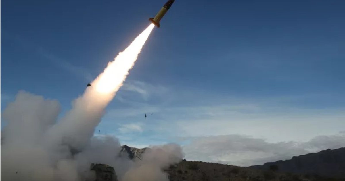 Britania po zhvillon një raketë balistike për Ukrainën  e cila do të godasë thellë në Rusi