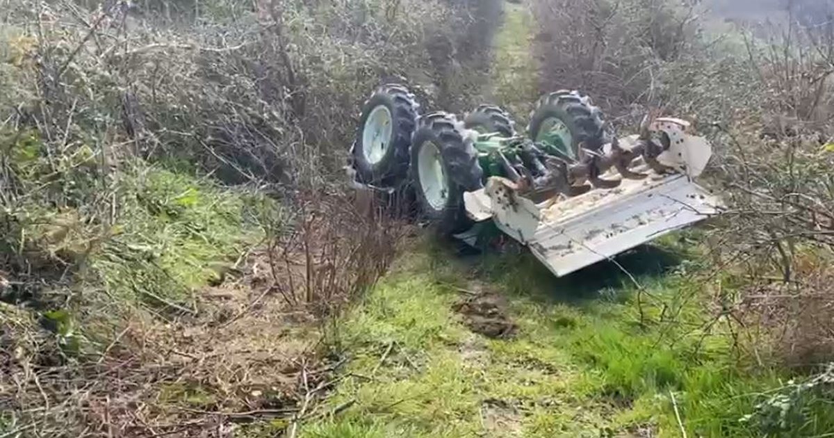 E RËNDË në Lushnje  Përmbyset zetori  bujku përfundon në spital     EMRI 