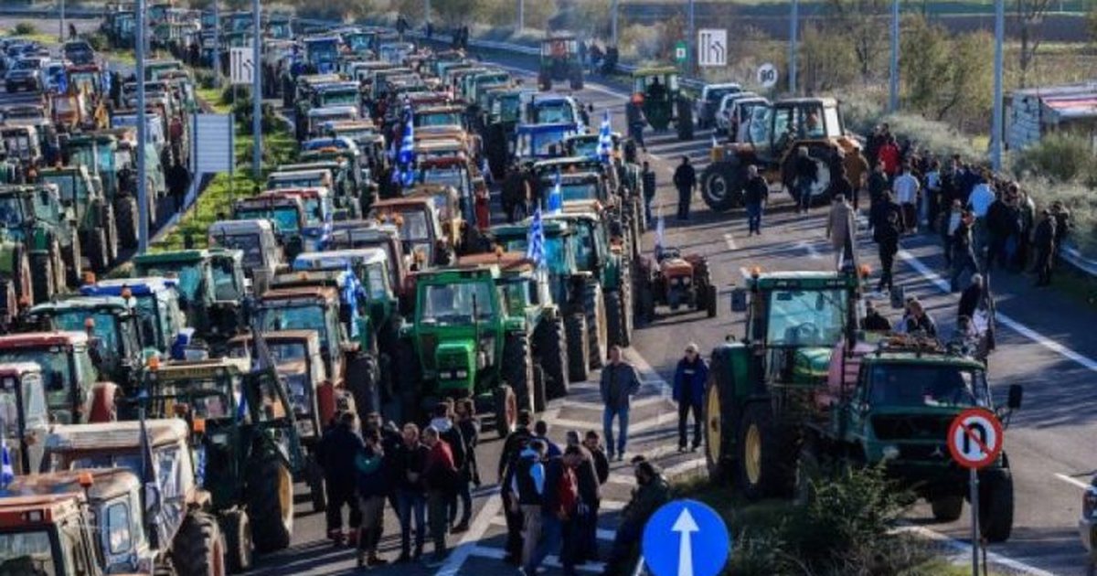 Fermerët grekë sërish në protestë  Policia Kufitare  Ja kur bllokohet aksi Kakavijë Janinë