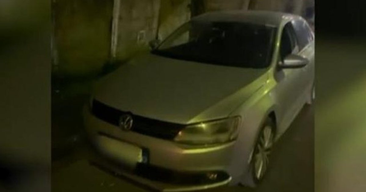 Mashtroi rojen duke i thënë se ishte pronari i makinës  PRANGA 18 vjeçarit që vodhi automjetin nga vendparkimi