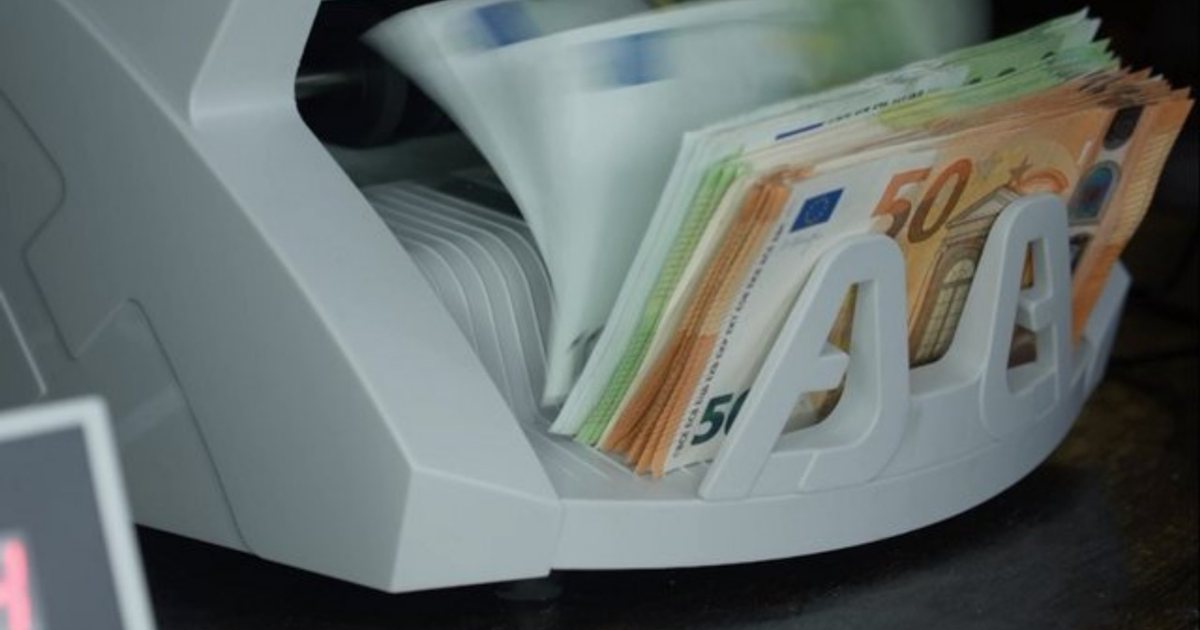 Çfarë po ndodh sot me monedhat e huaja  Ja me sa blihen dhe shiten dollari dhe euro