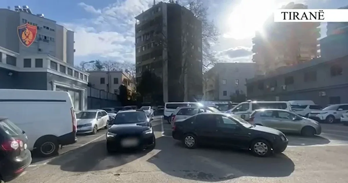 U kap me kokainë  arrestohet 45 vjeçari në Tiranë  i sekuestrohen edhe armë gjahu dhe një motomjet