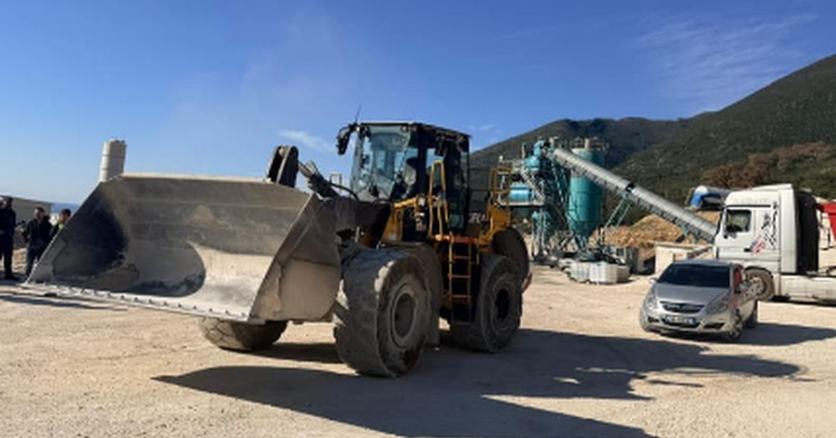 E rëndë në kantierin në Palasë  Punëtori humb jetën pasi goditet me fadromë  arrestohet 32 vjeçari