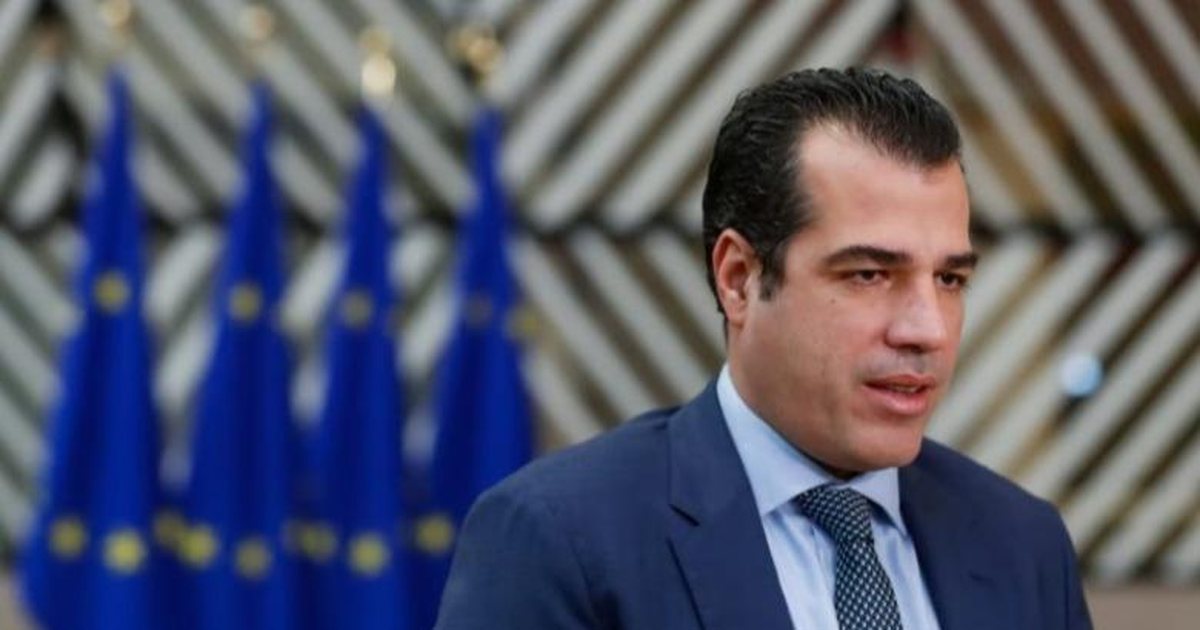 Ligji i ri për emigracionin në Greqi  zhbllokohen menjëherë 90 000 leje qëndrimi në pritje