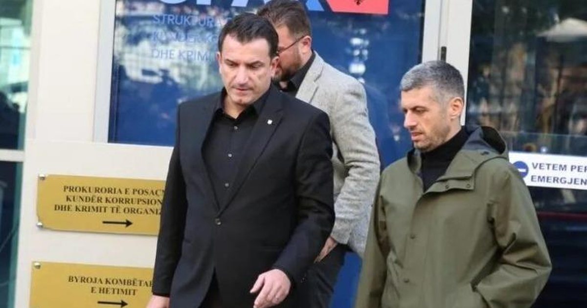 U shkarkua me urdhër të Anuela Ristanit  Gjykata rikthen në detyrë Sekretarin e Përgjithshëm të bashkisë Alban Dokushi