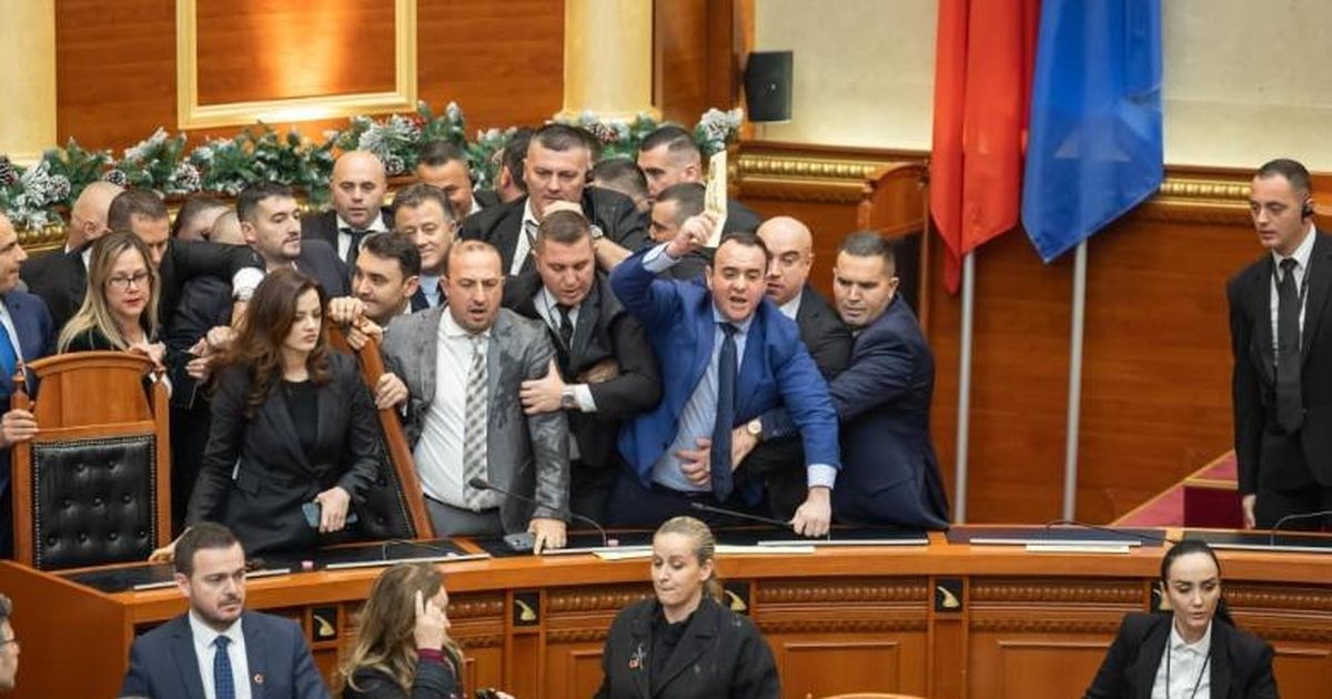 Byroja e Kuvendit  vulos  përjashtimin me 30 ditë për 6 deputetët e PD  Hoti  U ndëshkuam se protestuam kundër Ballukut