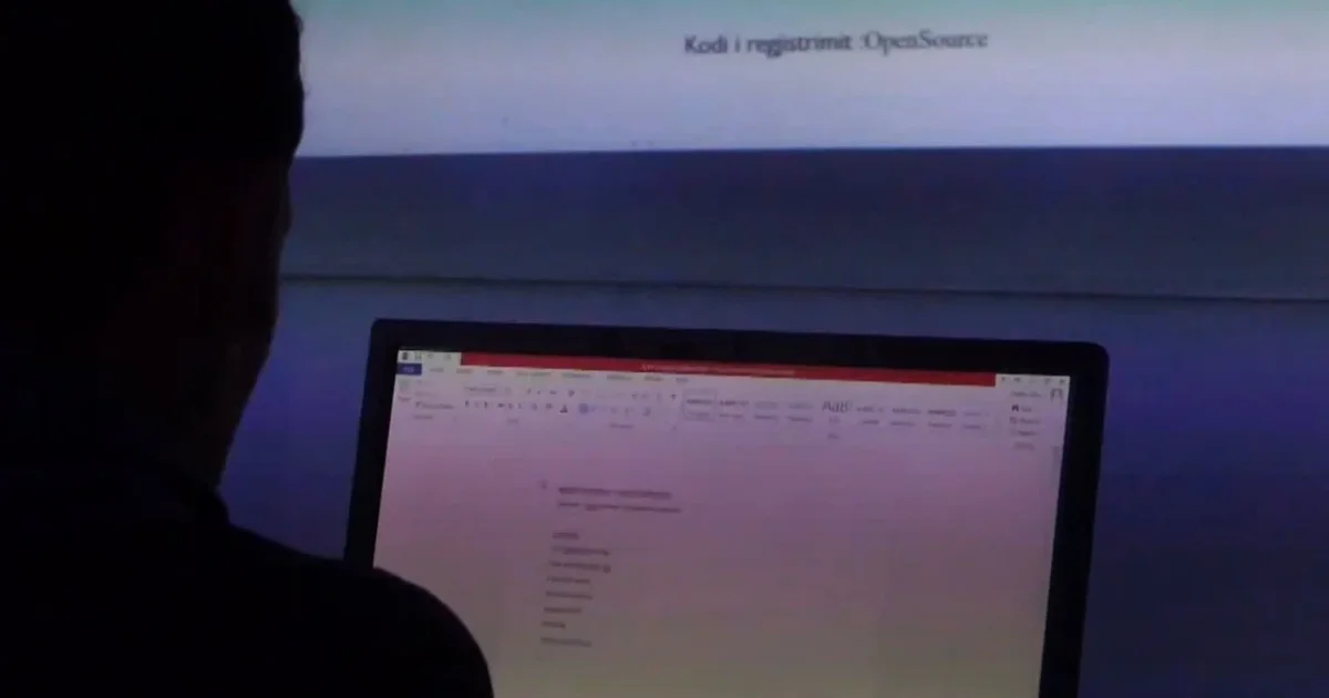 Lezhjanët vidhen online  Rikthehen skemat piramidale në Lezhë  alarm për mashtrimin me investime