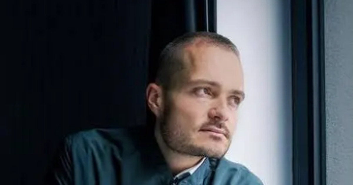 Biznesmeni çek bëhet njeriu më i pasur në botë në industrinë e mbrojtjes