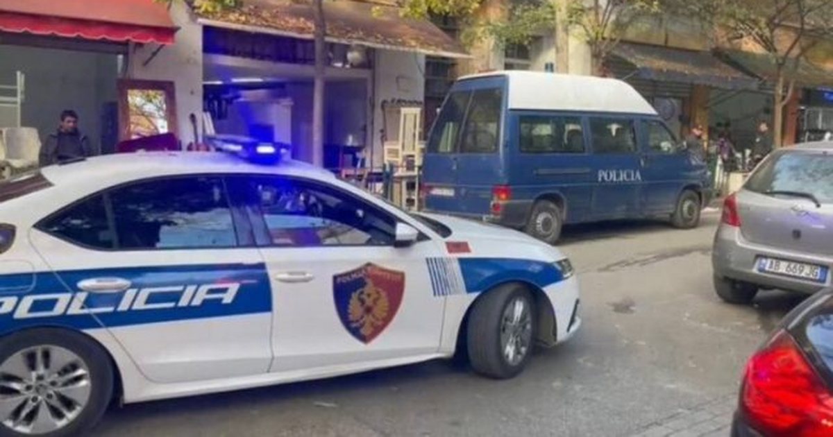 Grabitet me cekic pika e kredive në Shkodër