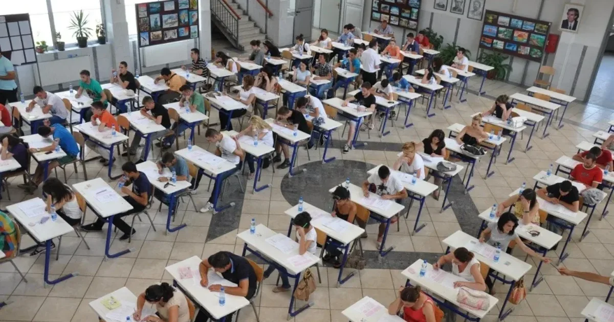 Ndryshojnë rregullat e maturës  Forcohen kontrollet gjatë testimit për të shmangur rrjedhjen e tezave