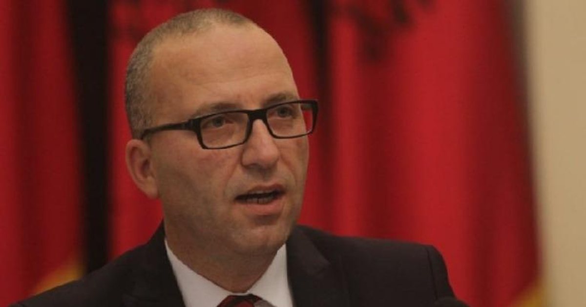 Kronikë  Kushtetuesja e la të hapur konfliktin mes Qeverisë dhe GJKKO së   juristi Dervishaj komenton rastin Balluku