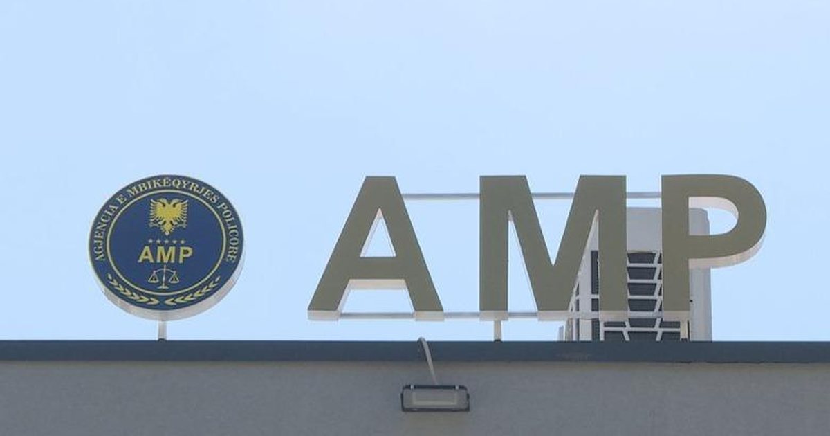 Rezultoi i dehur në makinë pas testit për alkoolin  Arrestohet kryeinspektori i shërbimit zjarrfikës në Elbasan