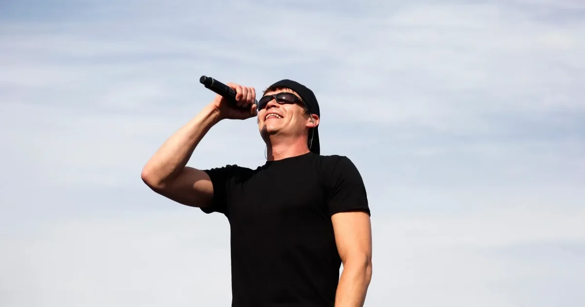 Ndërron jetë në moshën 47 vjeçare këngëtari i 3 Doors Down  Brad