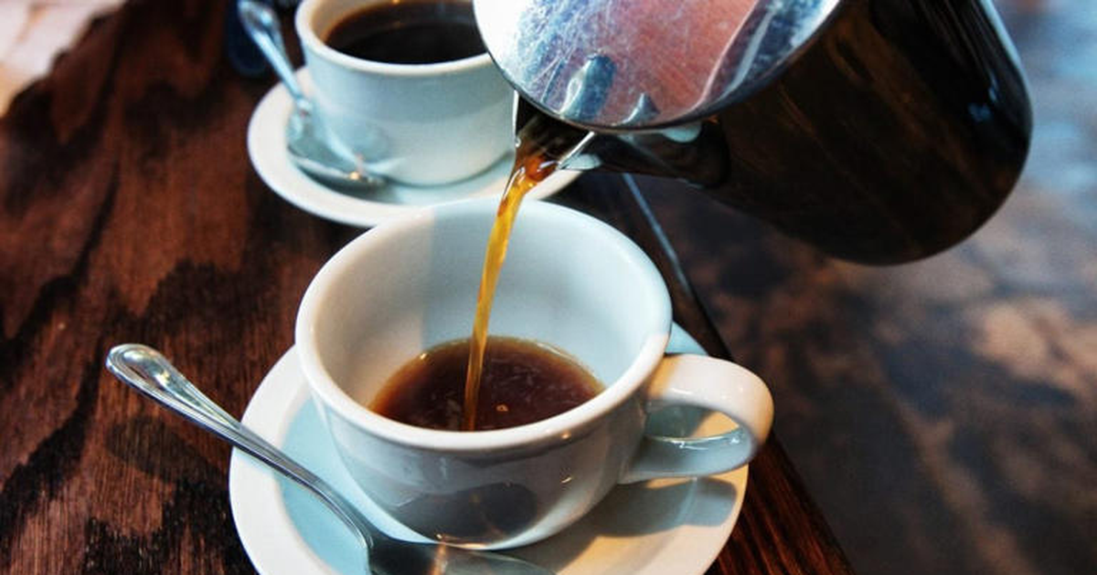 A është e dëmshme ngrohja e kafesë së mbetur  Ja pse është më mirë të mos e pini dhe si ta ripërdorni