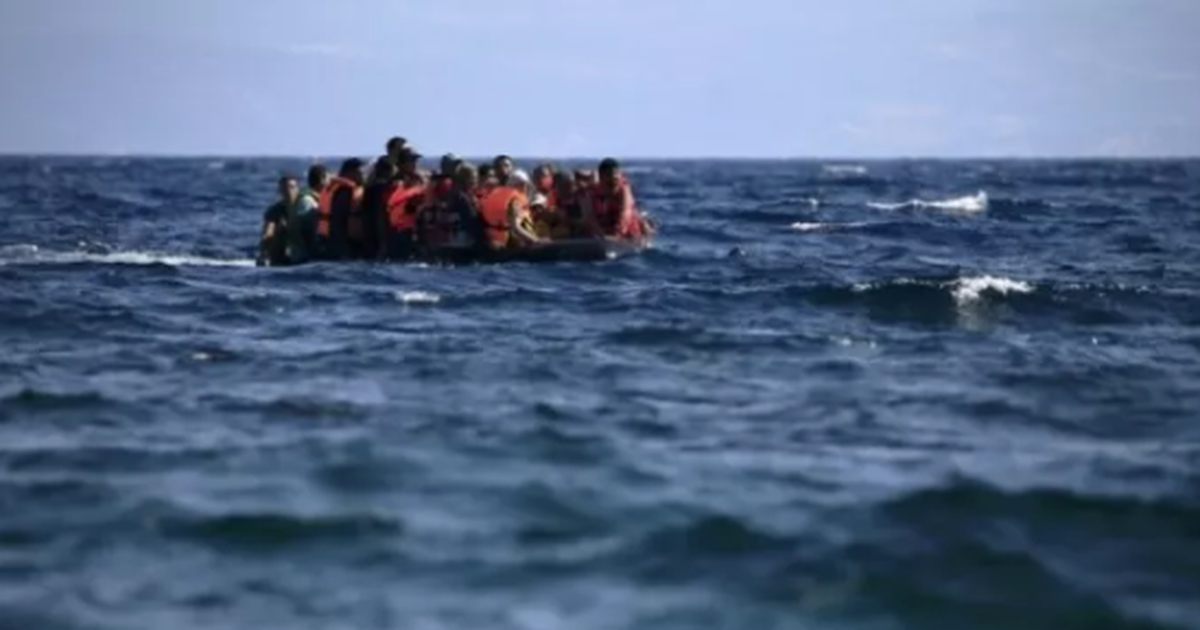 Përmbyset një gomone me emigrantë  humbin jetën 53 persona