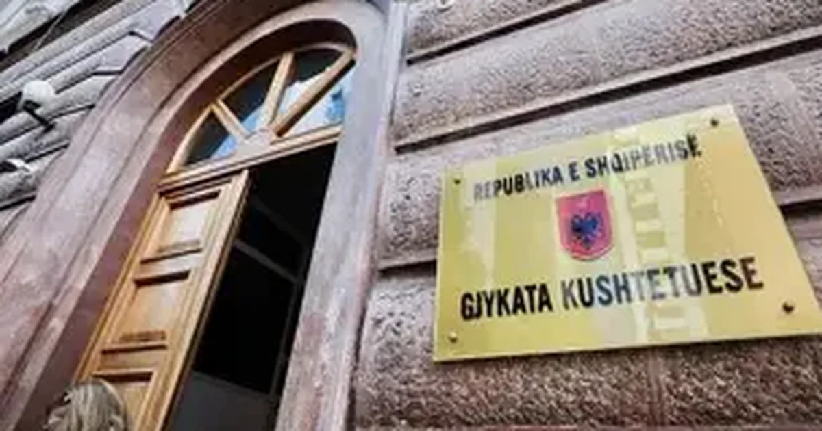 E paralajmëroi Edi Rama  zbulohen ndryshimet e nenit për pezullimin e një ministri