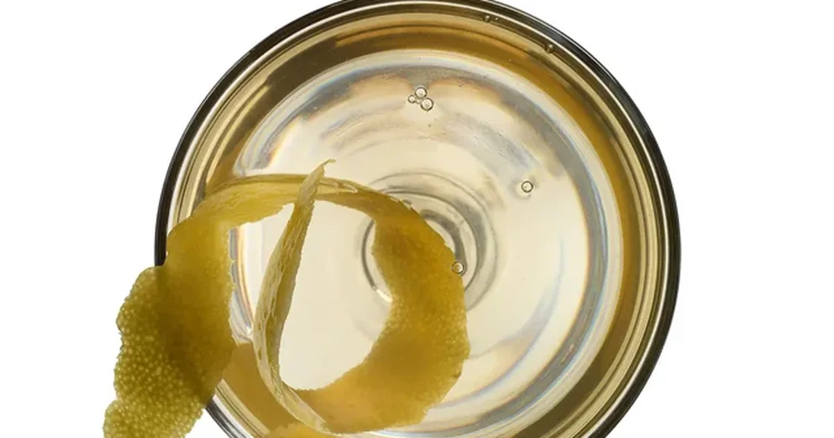 Pse të gjithë po pinë vaj ulliri dhe limon para gjumit