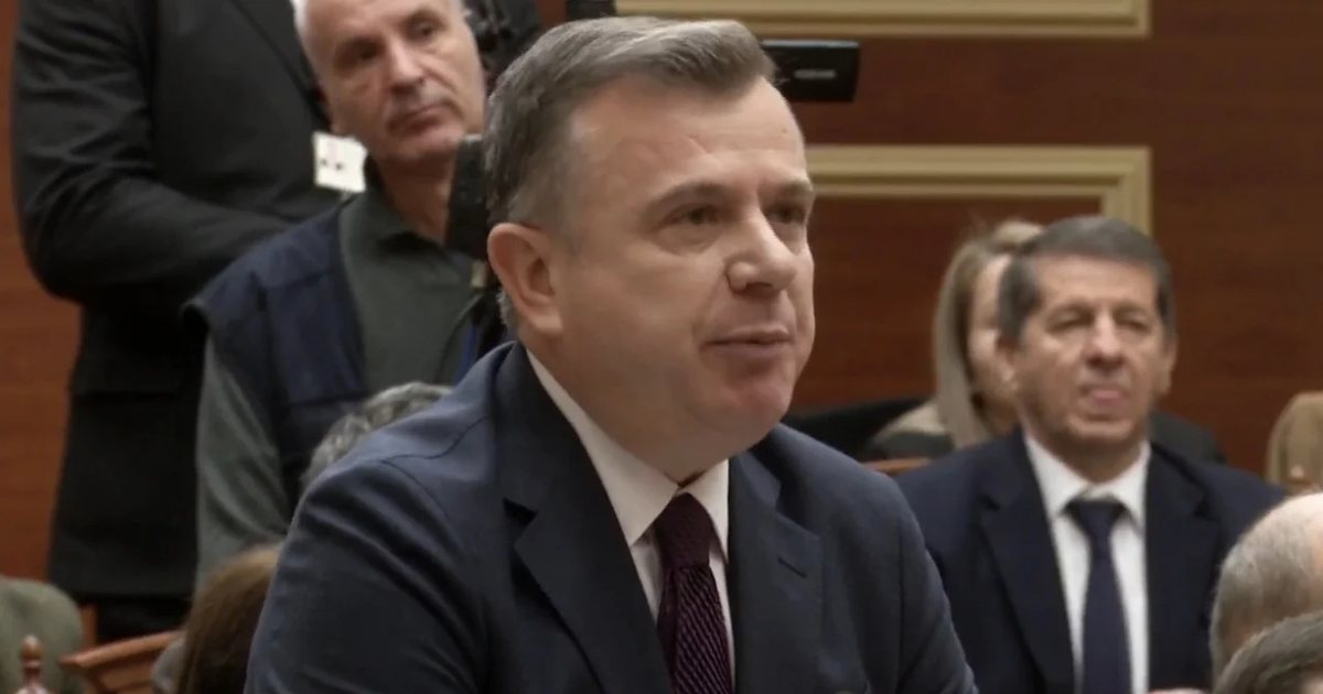  Ti i ke shërbyer Serbisë      Balla  shpërthen  ndaj Berishës dhe i drejtohet deputetes së PD  Pusho moj ti se le nam