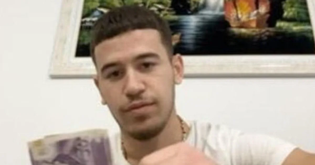 Reklamonte jetën e luksit  policia britanike i bën një  vizitë  22 vjeçarit shqiptar dhe   