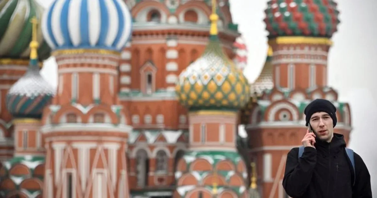 Rusia bllokon WhatsApp  shtrëngon masat ndaj aplikacioneve të huaja të mesazheve