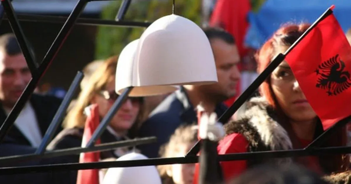 Plisi shqiptar në UNESCO  peticion online për simbolin e identitetit shqiptar