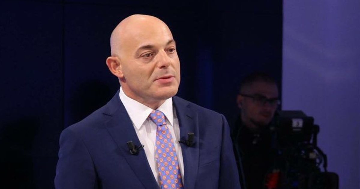 Blendi Fevziu del me një sqarim për sherrin që i ndodhi në studio mes Berat Buzhalës dhe Albatros Rexhajt