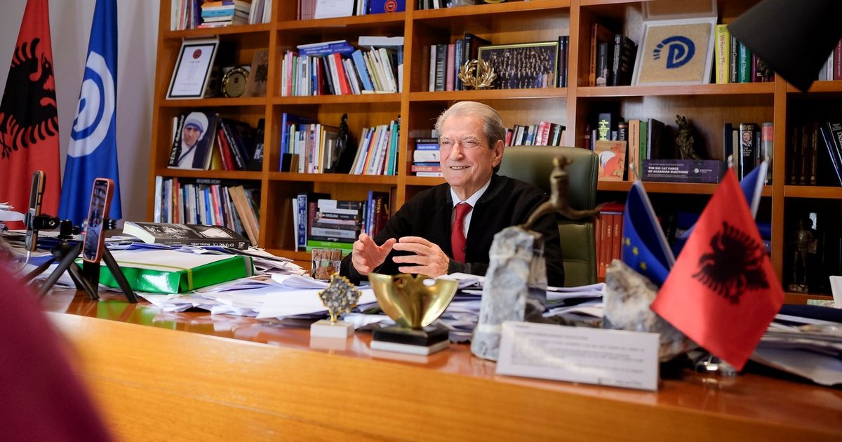 Ish deputeti mori postin e Kryeinspektorit të Përgjithshëm  Berisha sulmon ashpër Dash Sulën  Haram qumështin e nënës